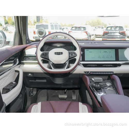 A alta velocità Geely Gasoline Geely Monjaro 2WD 2.0TD DCT EVO Premium Edition NEDC Consumo di carburante completo 6,8 L/100 km